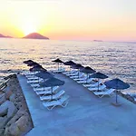 Sunset Mavi