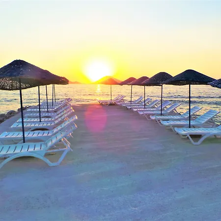 Sunset Mavi Ferienhaus Turgutreis