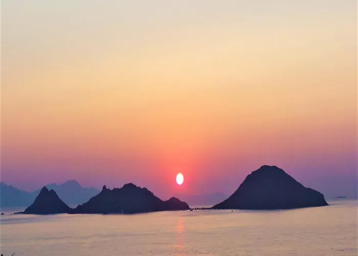 Sunset Mavi *