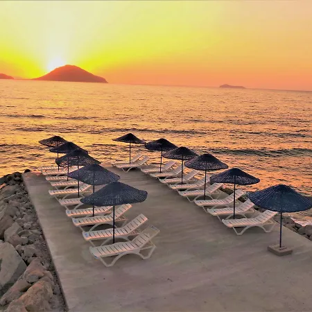 Sunset Mavi Nyaraló